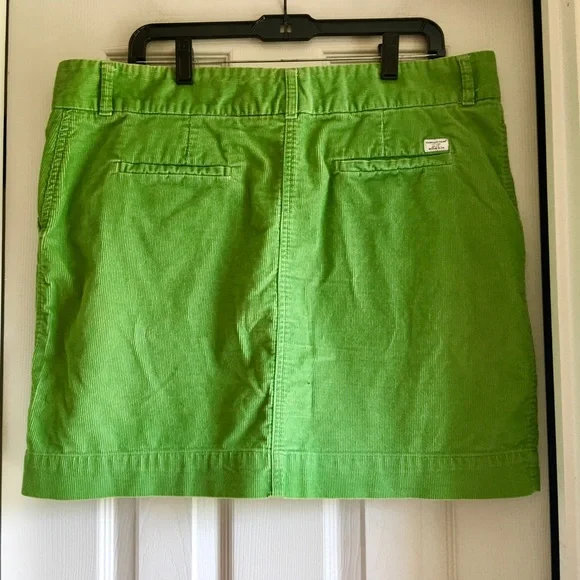 Vibrant lime colored Vineyard Vines skirt! - Picture 2 of 7